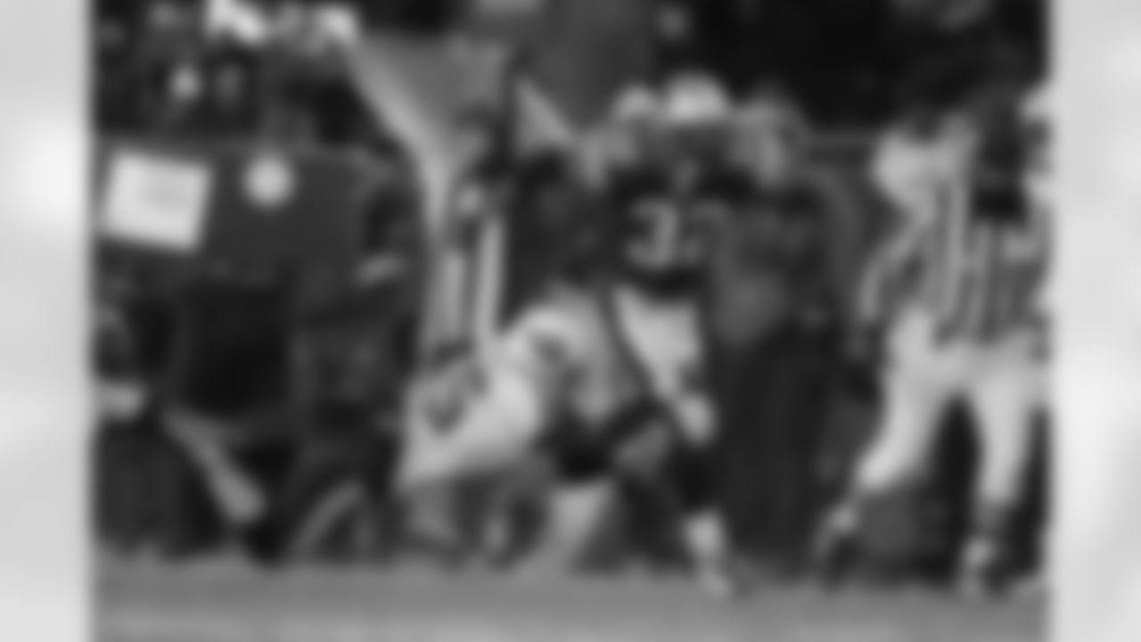 Rex Burkhead (34).