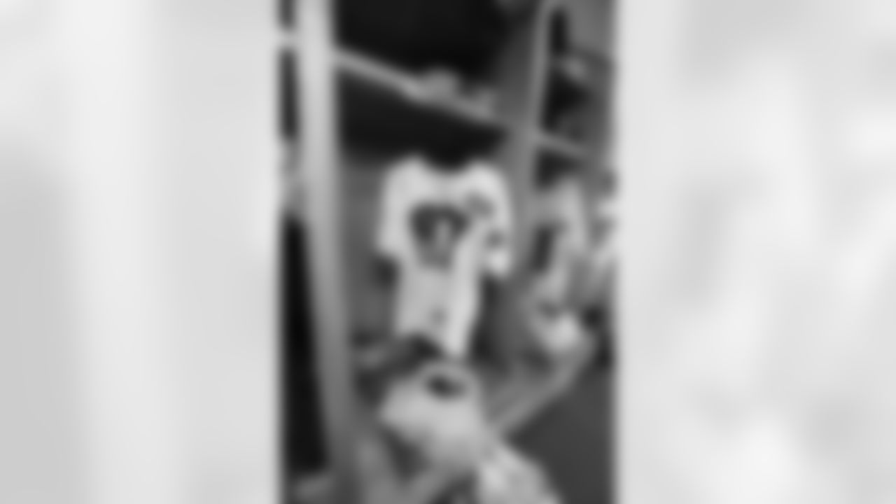 111717afa-lockeroom_ds040-watermarked.jpg