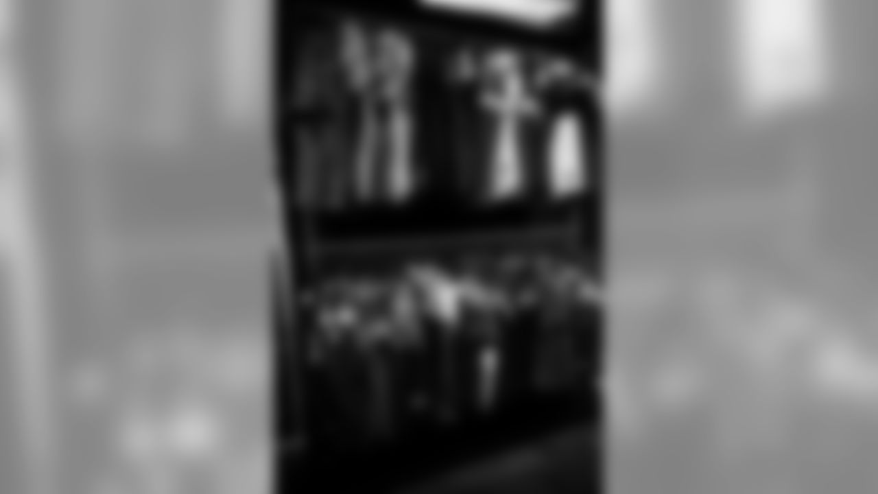20170427_draft7-nike-jersey-prep-room.jpg