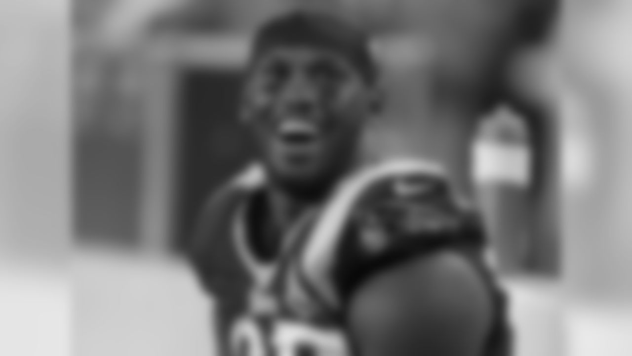 Rob Gronkowski - The big tight end continues to be the Patriots go-to guy in the passing game. With Antonio Gates in the building, it's not a stretch to say the game features two of the best tight ends to ever play the game. And a healthy Gronkowksi is going strong averaging nearly 16 yards a catch this fall.