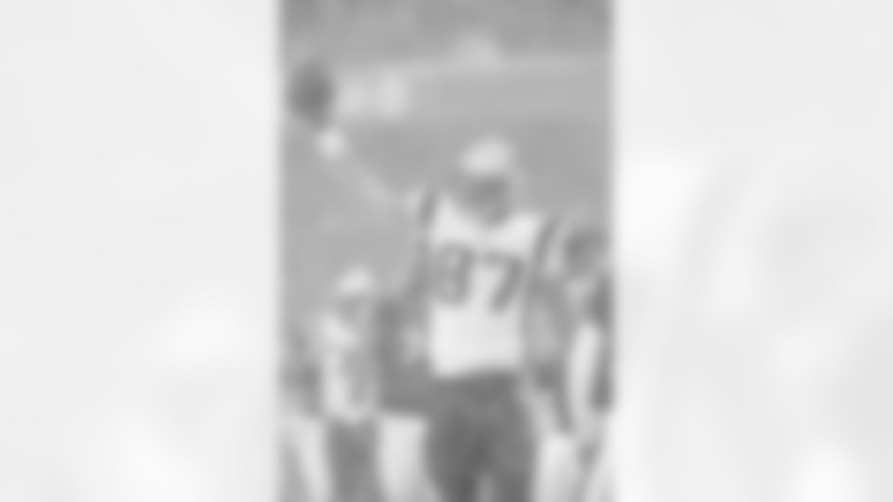 tempCB121210_KN0205_new.jpg
