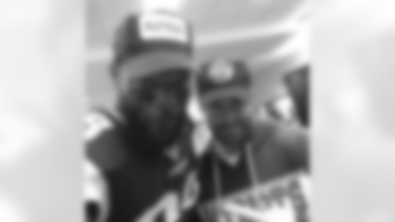 20161024-martellus-bennett-social-scene.jpg