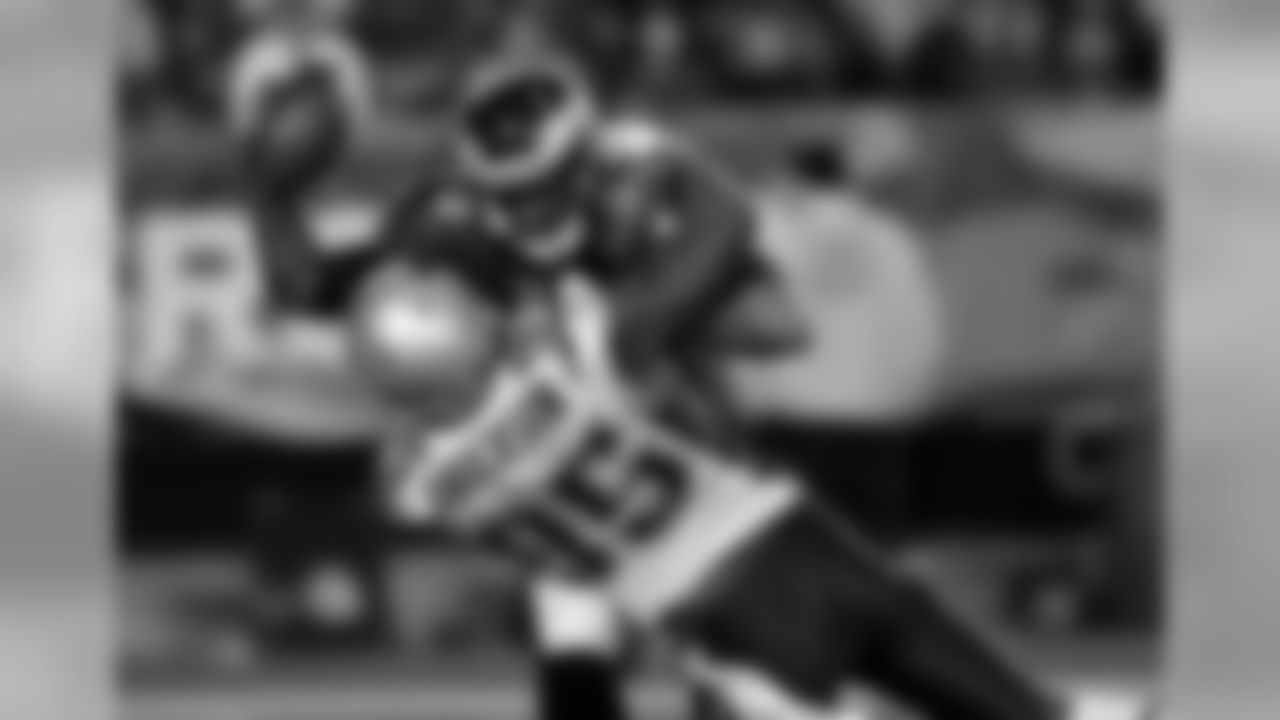 In their most recent meeting on Nov. 27, 2011, the Patriots recovered from an early 10-point deficit to post a 38-20 win. New England running back BenJarvus Green-Ellis ran for two scores and Tom Brady tossed three TDs.