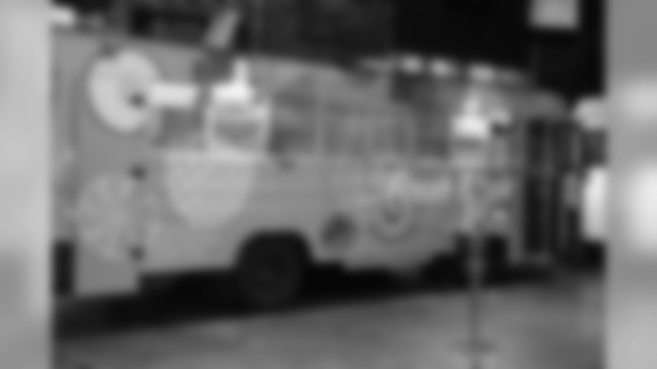 091817freshtruck_russ_mezikofsky022.jpg