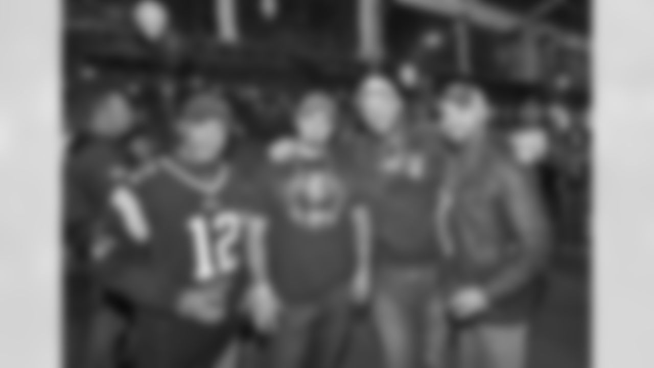 denver-fan-party_021-watermarked.jpg