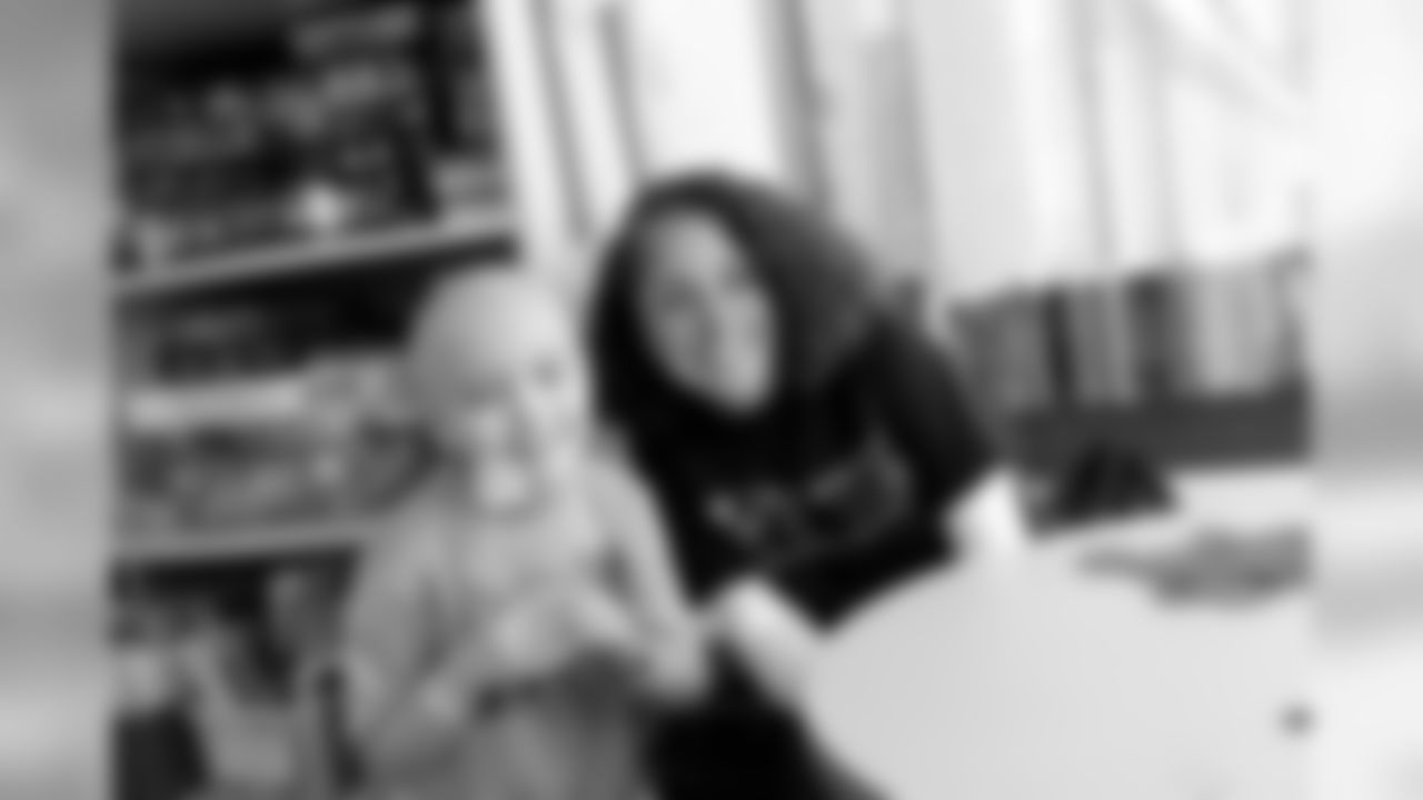 BOSTON, MA - JANUARY 7: Regina Najarian, of the New England Patriots Women's Association, visits with Jacob at Boston Children's Hospital January 7, 2016 in Boston, Massachusetts. (Photo by Darren McCollester/Getty Images for Boston Children's Hospital)