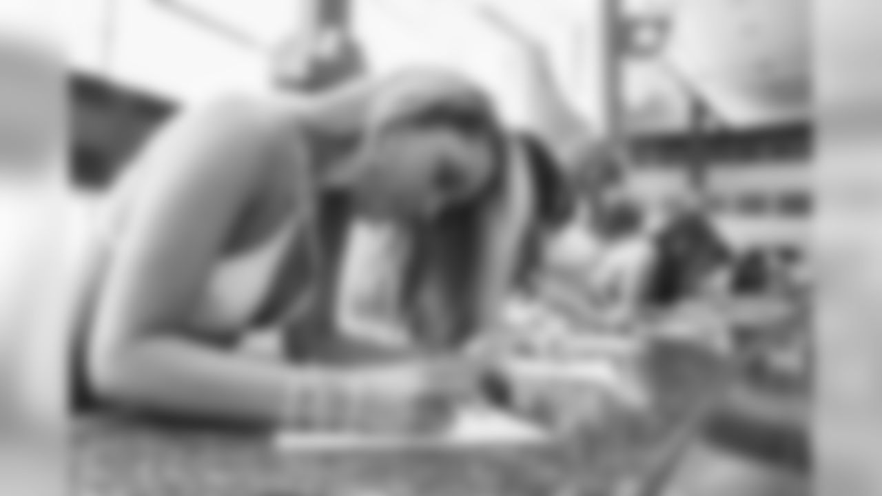 034r1380.jpg
