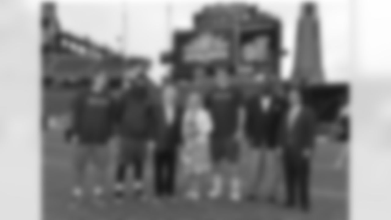 kevsfoundation_-_susan_canning_-_field_small.jpg