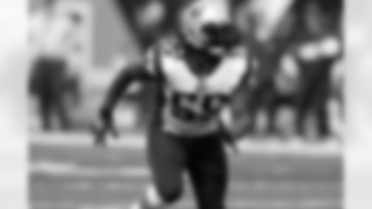 Spikes set a career-high with 22 total tackles at Cincinnati on Oct. 6, 2013. It is the highest tackle total for a Patriots player since Jerod Mayo had 23 total tackles vs. the New York Jets on Nov. 13, 2008.
