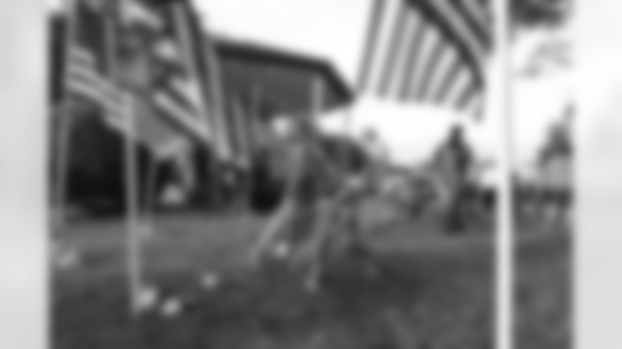072616jcfallheroes_ea13.jpg