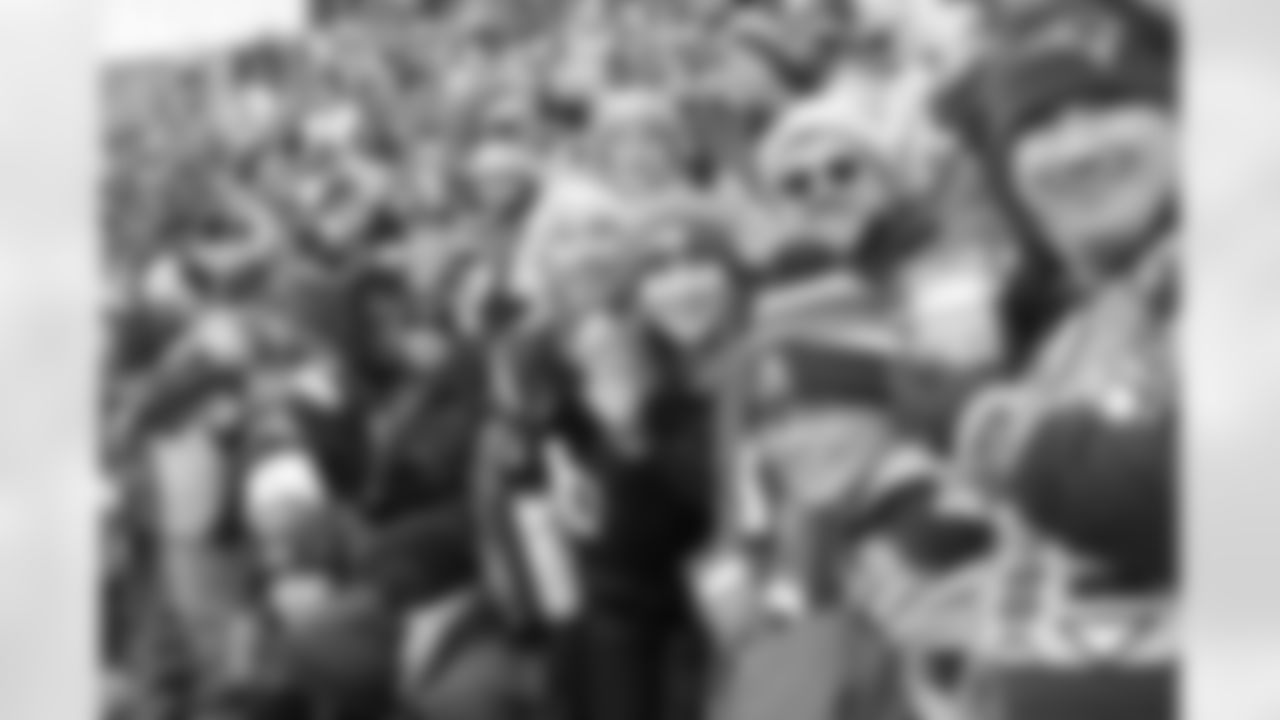 thankyoufans_503.jpg