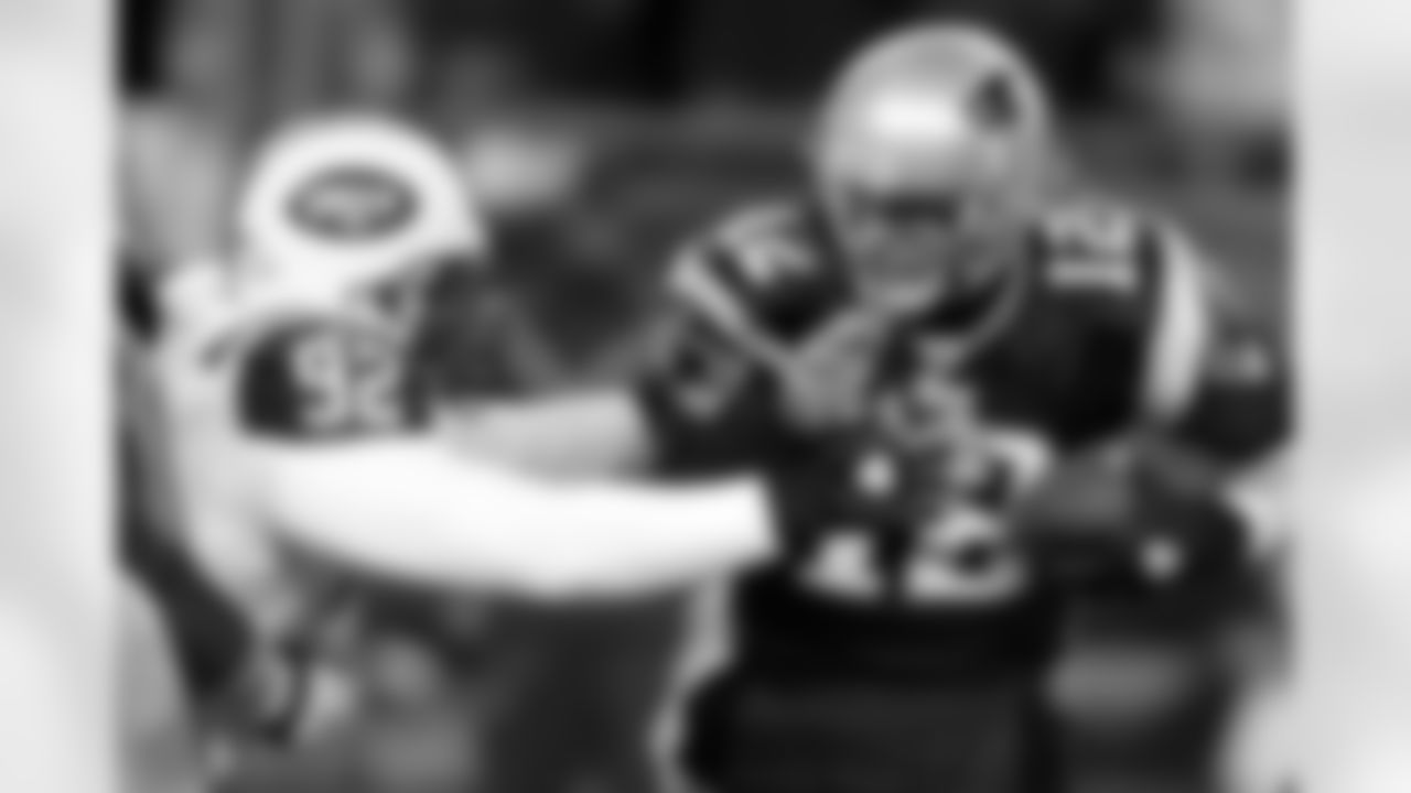 Shaun Ellis had two of the Jets five sacks as New York handed the Patriots a 28-21 loss in the divisional round of the AFC playoffs on Jan. 16, 2011.