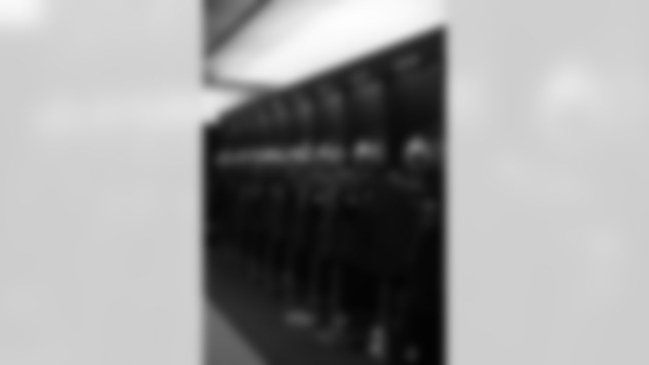 md112617lockerroom-approved_ds16-watermarked.jpg