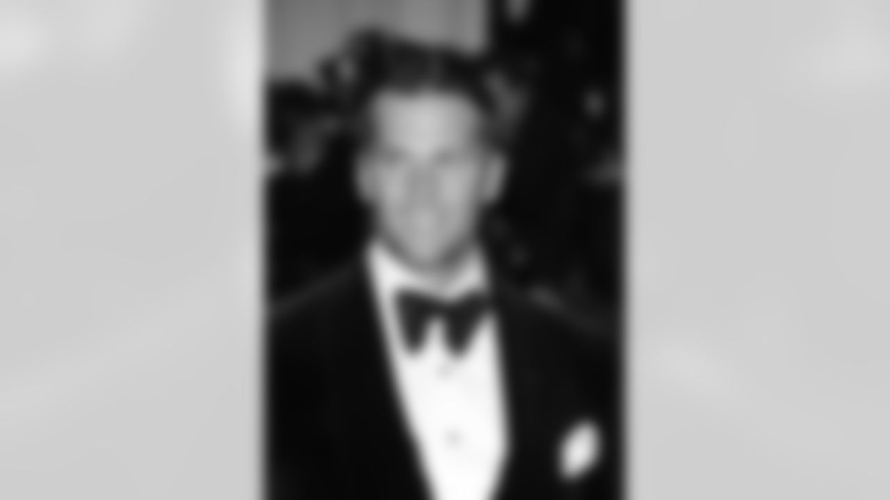 Tom Brady arrives at the Metropolitan Museum of Art Costume Institute gala benefit, celebrating Elsa Schiaparelli and Miuccia Prada, Monday, May 7, 2012 in New York. (AP Photo/Evan Agostini)