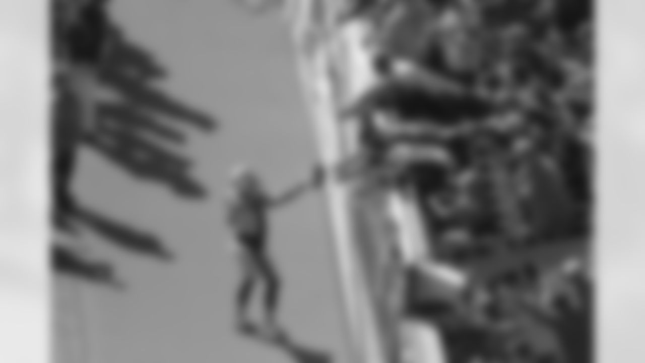 jj092715_ea12.jpg
