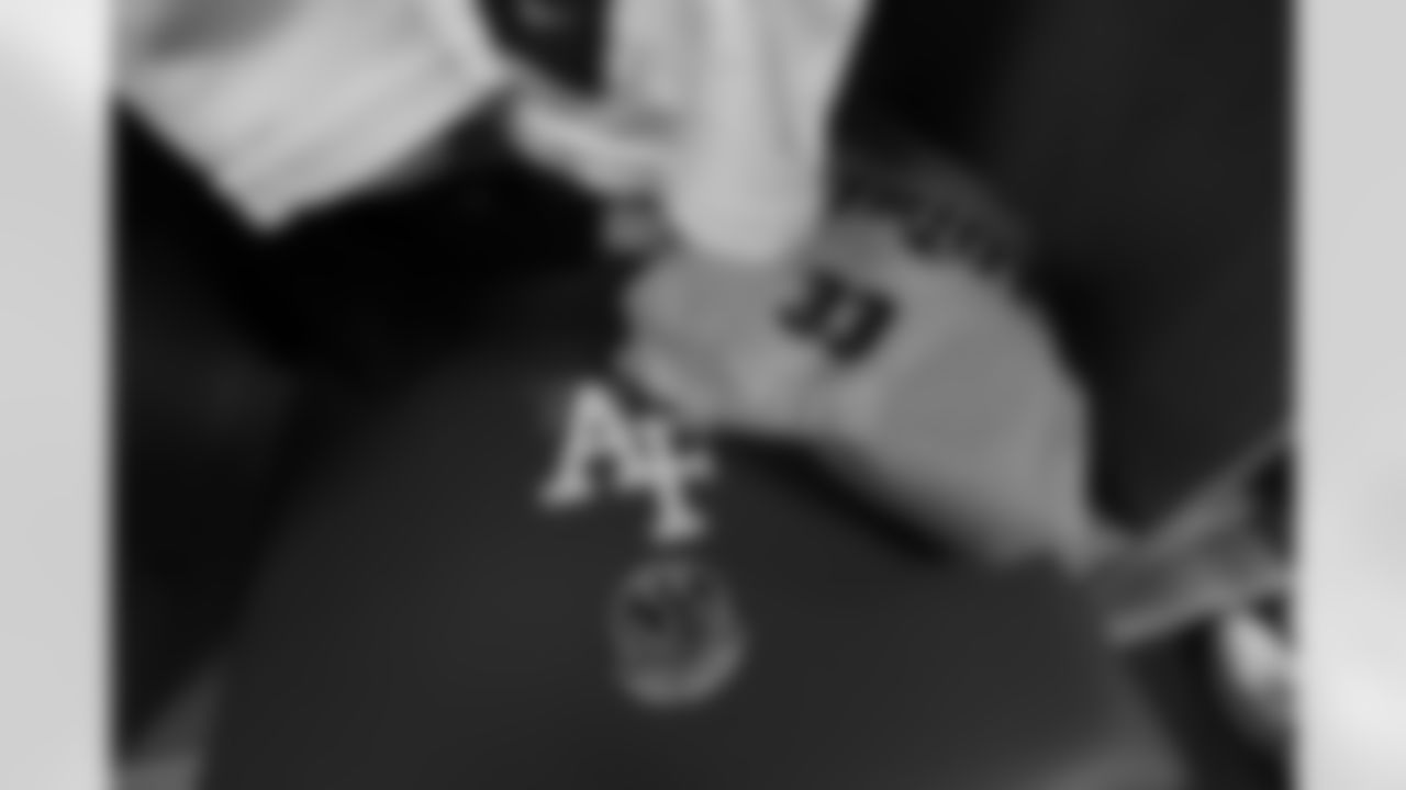 111717afa-lockeroom_ds018-watermarked.jpg
