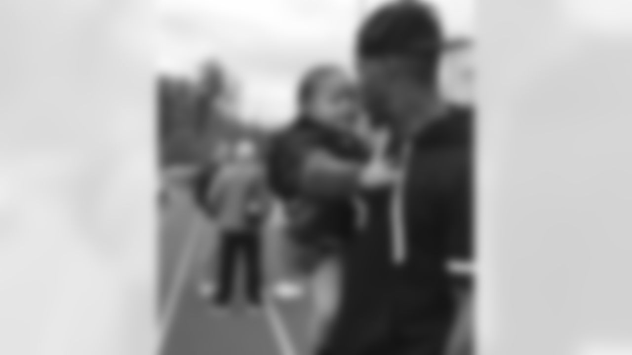 20172711-duron-harmon-instagram.jpg