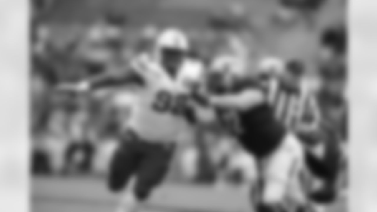 Nebraska defensive tackle Vincent Valentine (98) works against Purdue guard Jason King (72) during the first half of an NCAA college football game in West Lafayette, Ind., Saturday, Oct. 31, 2015. (AP Photo/Michael Conroy)