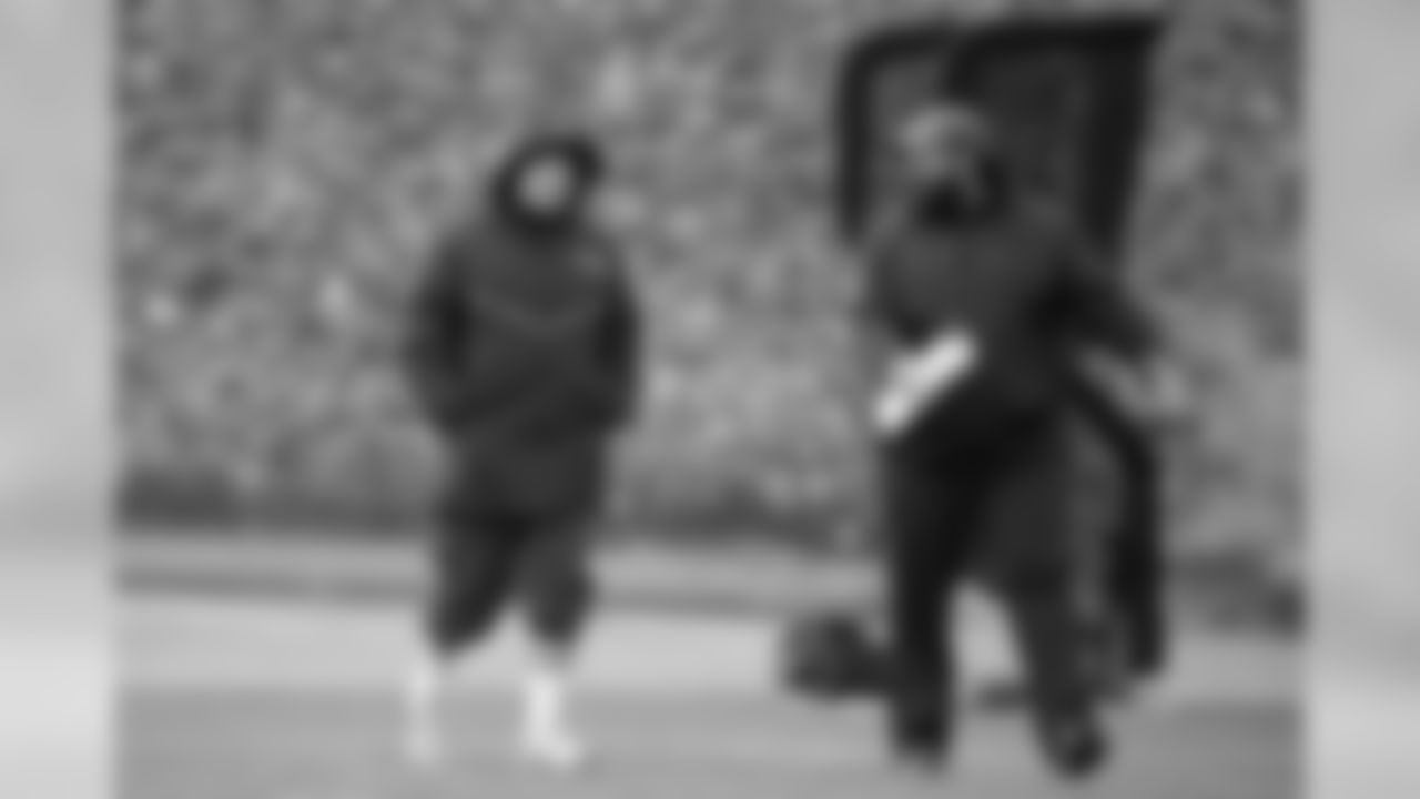 New England Patriots head coach Bill Belichick, left, and defensive coordinator Matt Patricia, right, talk as they walk together during an NFL football practice, Thursday, Jan. 5, 2017, in Foxborough, Mass. (AP Photo/Steven Senne)