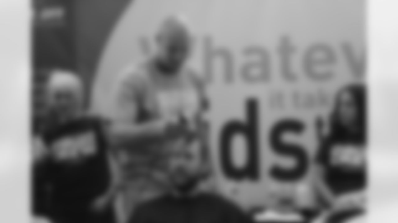 20150607_buzz_off_gronk_7678.jpg
