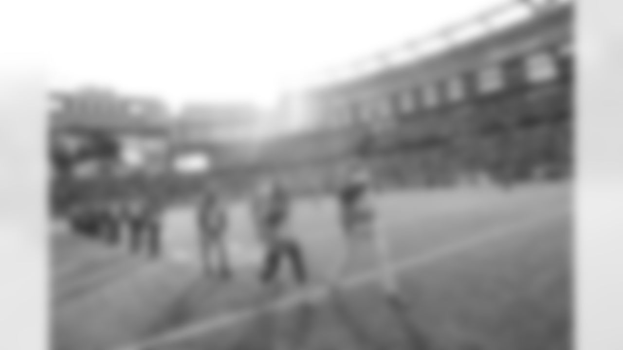 thankyoufans_bb122417_mrkt2519.jpg