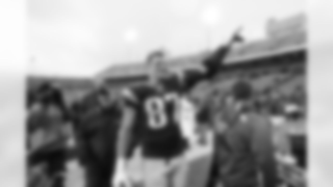 New England Patriots' Rob Gronkowski (87) gestures to fans after an NFL football game against the Buffalo Bills Sunday, Oct. 30, 2016, in Orchard Park, N.Y. The Patriots win 41-25. (AP Photo/Bill Wippert)