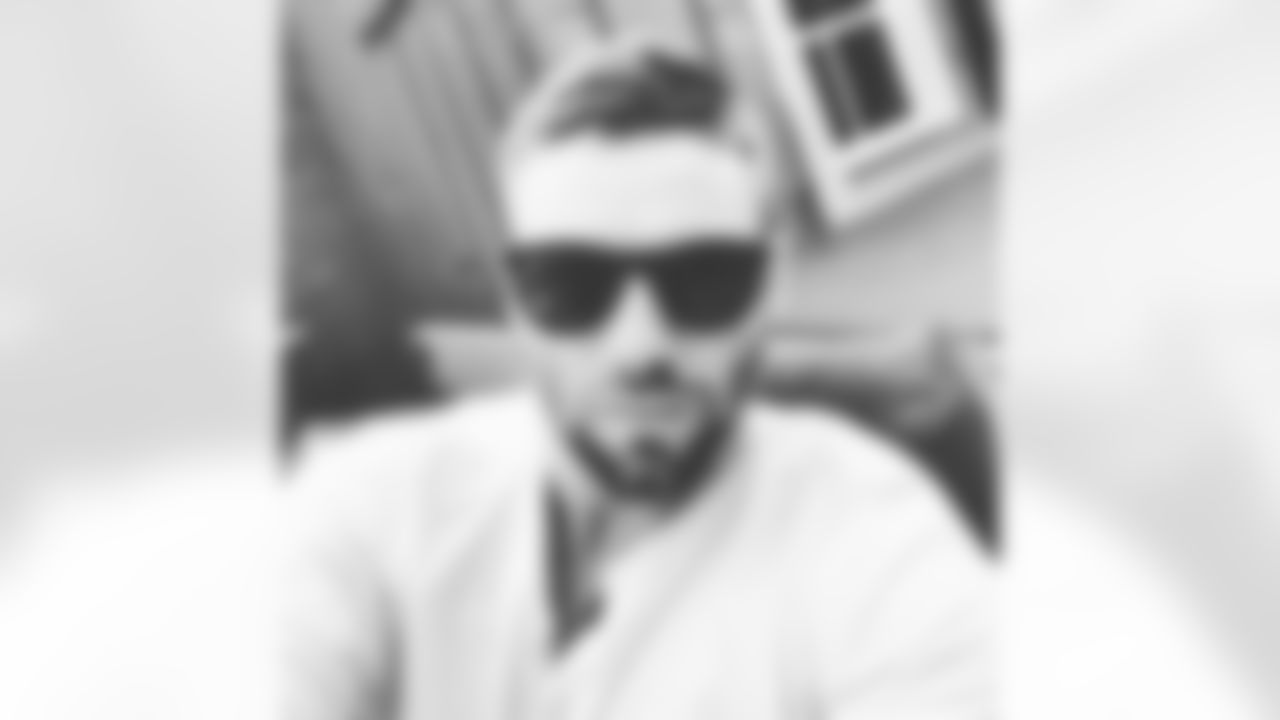 Julian Edelman – Twitter (@Edelman11): edelcut2.0