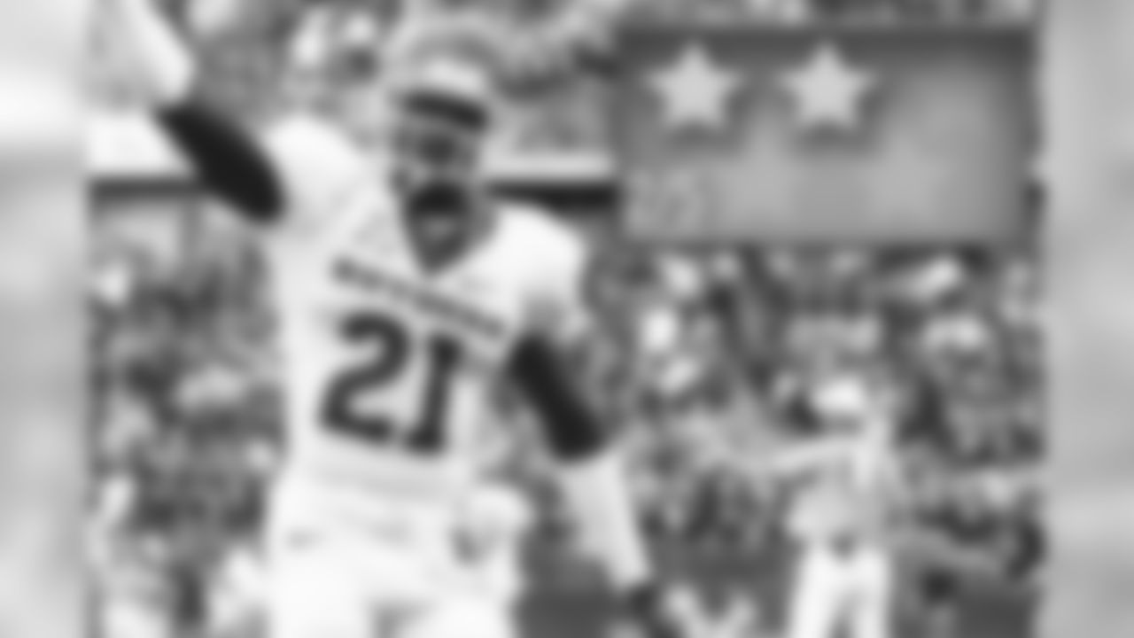 Nov. 27, 2016. Patriots 22, Jets 17Down by a point with 5:04 to go, Tom Brady led a nine-play, 83-yard drive, capped by an eight-yard TD pass to rookie WR Malcolm Mitchell with 1:56 to go. It was Mitchell's second TD of the game. The Jets attempted to rally by Chris Long stripped Ryan Fitzpatrick and Trey Flowers recovered to seal the win.