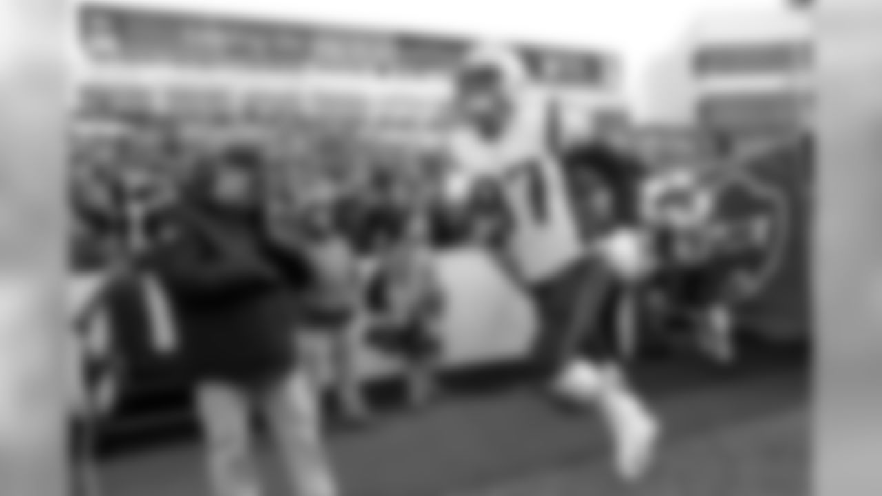 New England Patriots tight end Rob Gronkowski takes the field prior to an NFL football game against the Buffalo Bills, Sunday, Dec. 3, 2017, in Orchard Park, N.Y. (AP Photo/Adrian Kraus)