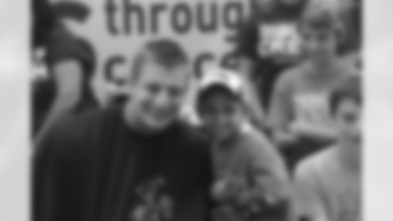 20150607_buzz_off_gronk_7572.jpg