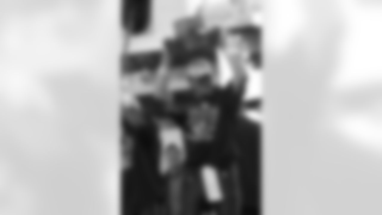 2001-nep-03-watermarked.jpg