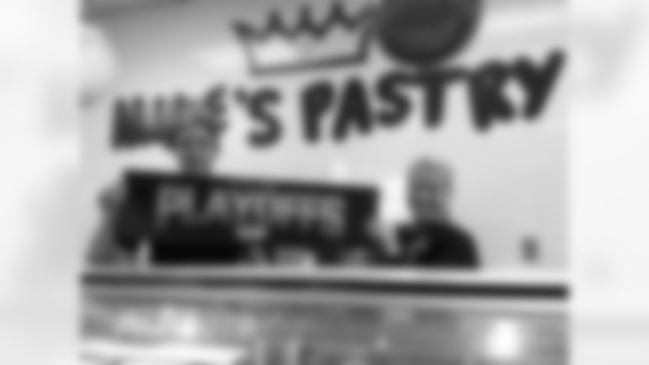 north-end-mikes-pastry-watermarked.jpg