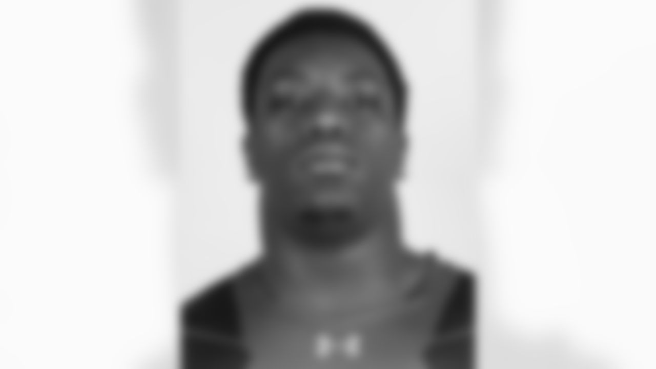 Florida State offensive lineman Tre Jackson poses for a headshot during the 2015 NFL Scouting Combine at Lucas Oil Stadium on Wednesday, February 18, 2015 in Indianapolis, IN. (AP Photo/Ben Liebenberg)
