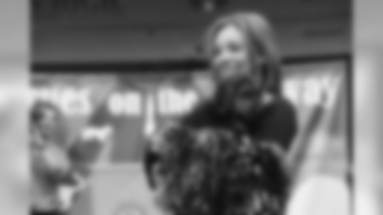 Patriots Cheerleaders at Rescues on the Runway