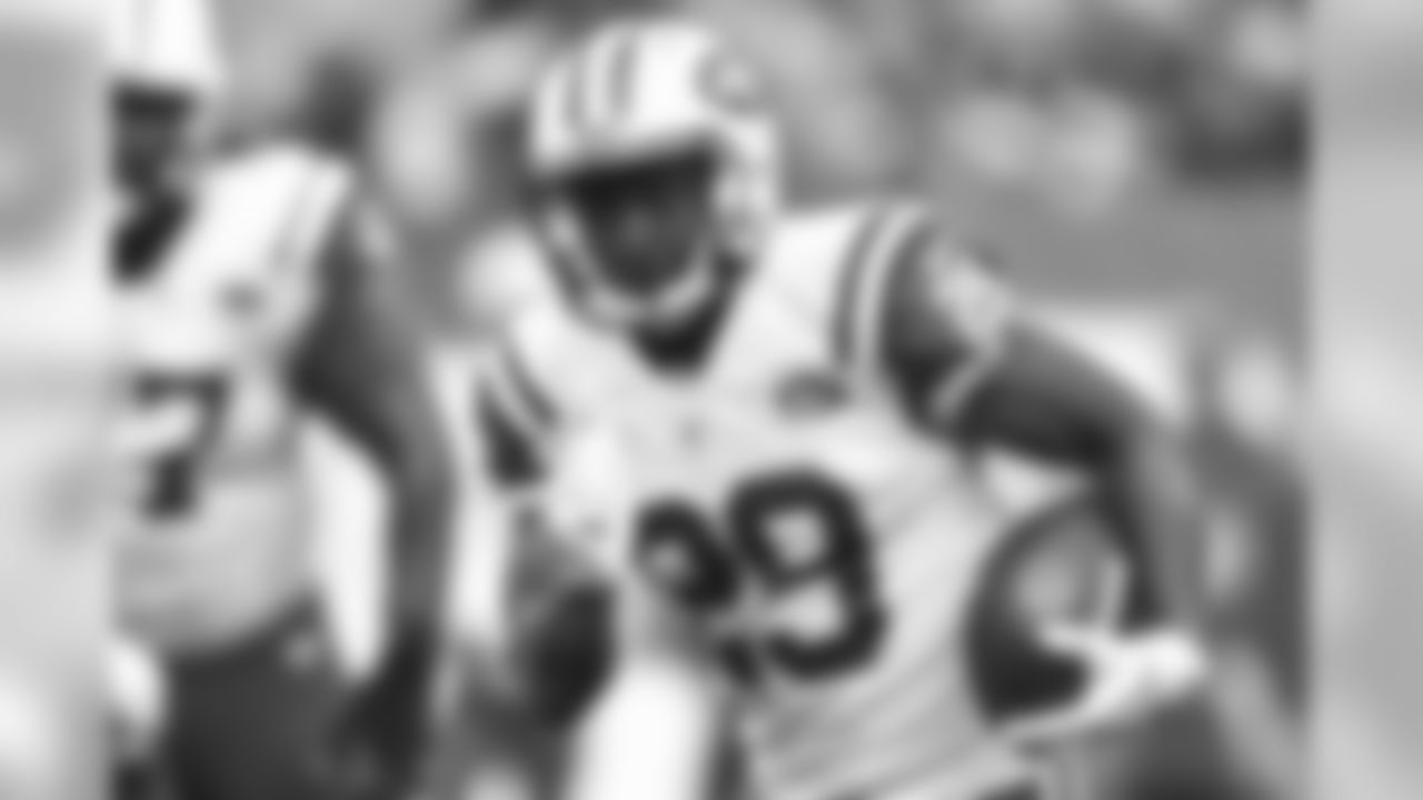 Bilal Powell - Opponents have been piling up the rushing yards against New England and it's hard to imagine New York will be any different. Powell paces the Jets ground game with 726 yards, a 4.4-yard average and five touchdowns on the season.(AP Photo/David Richard)