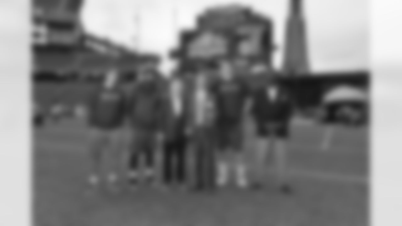 nationalataxia_johnmauro_field1_small.jpg