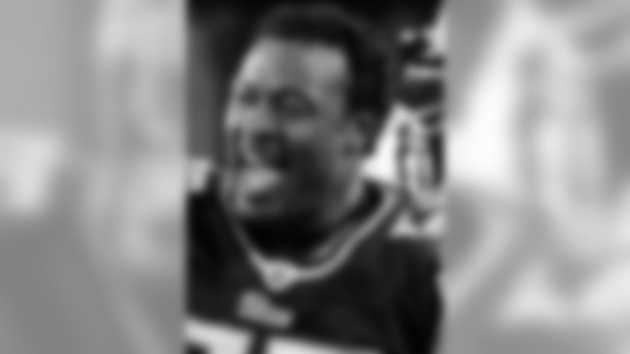 FILE New England Patriots Willie McGinest reacts on the sidelines during their wild card playoff football game against the Jacksonville Jaguars in Foxborough, Mass. Saturday, Jan. 7, 2006. The Patriots announced Thursday, March 9, 2006, they have released McGinest in a salary cap move, ending a 12-year relationship with the NFL's all-time postseason sack leader. (AP Photo/Elise Amendola, File)