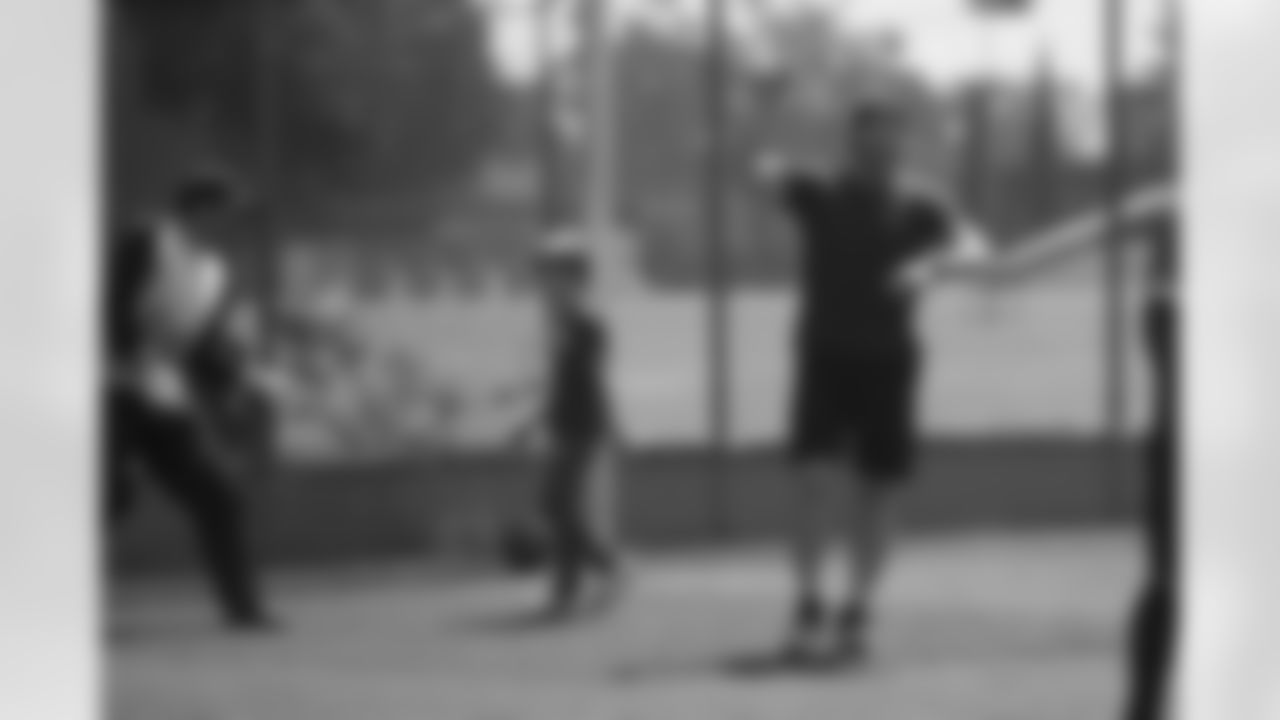 nfl_playing_soccer_030.jpg