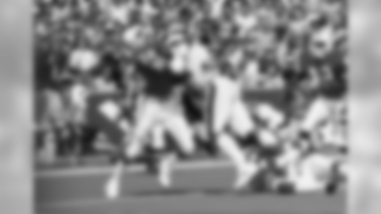 clayborn_raymond17.jpg