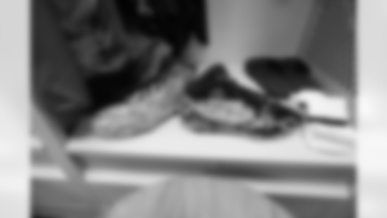 20171203_ds_cleats_04.jpg