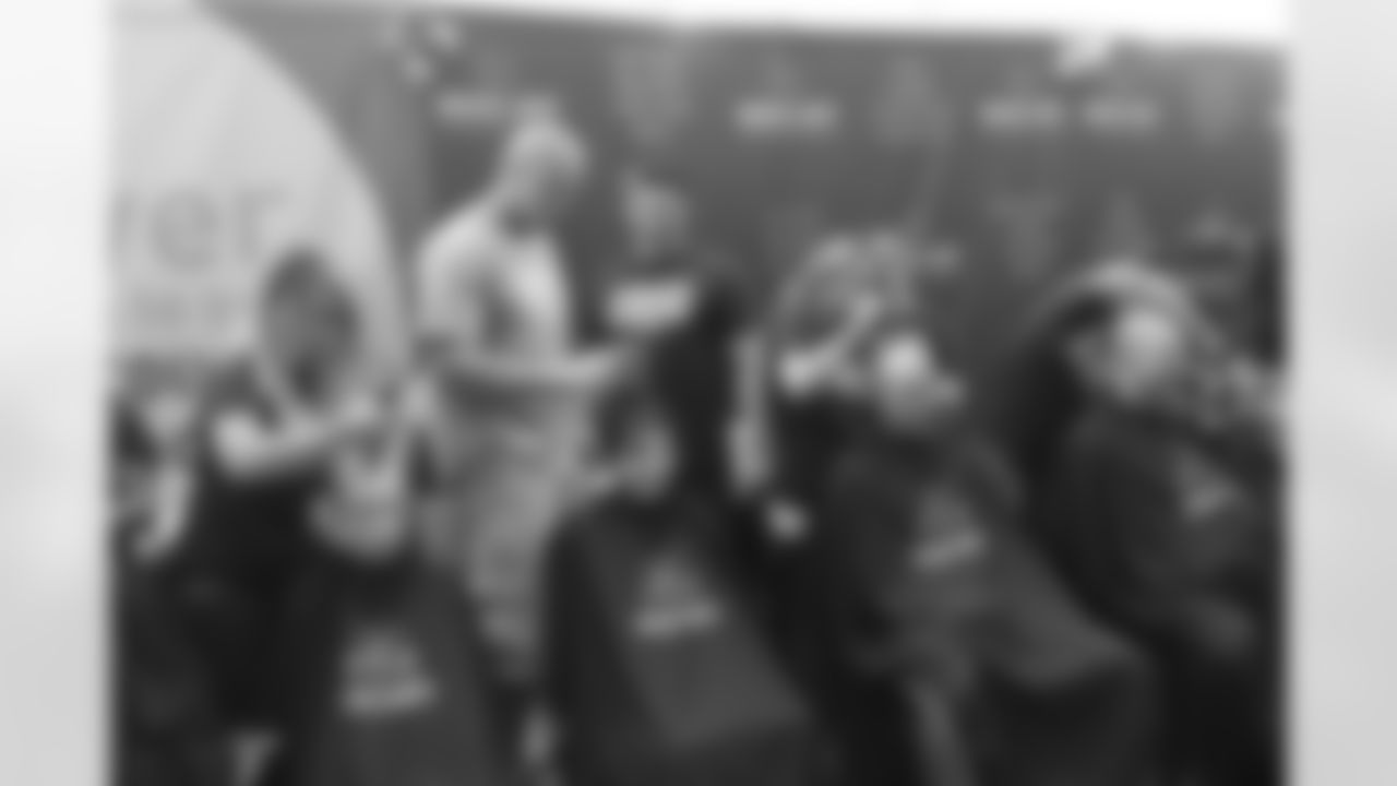 20150607_buzz_off_gronk7701.jpg