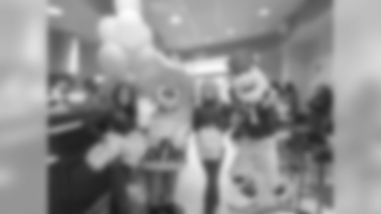 Pat Patriot & the NEPC at the Dunkin' Donuts Pint for Pound Award Giveaway!