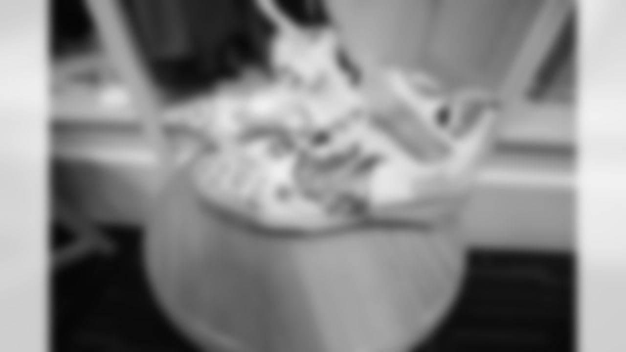 20171203_ds_cleats_05.jpg