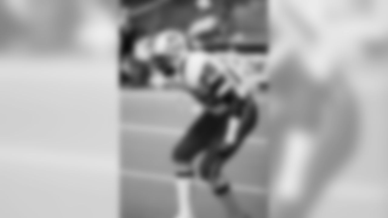 clayborn_raymond09.jpg