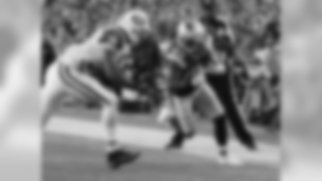 tempDSP35524--nfl_mezz_1280_1024.jpg