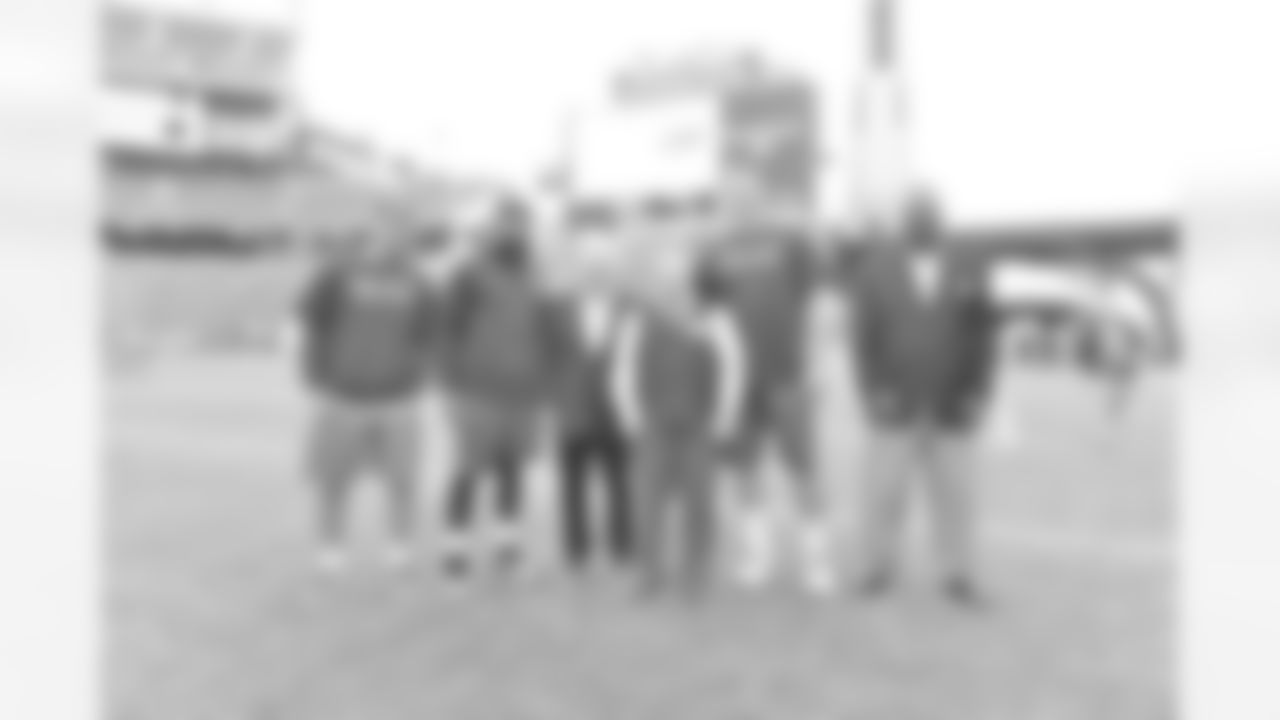 newenglanddisabledsports_ianclemence-schreiner_field2_small.jpg