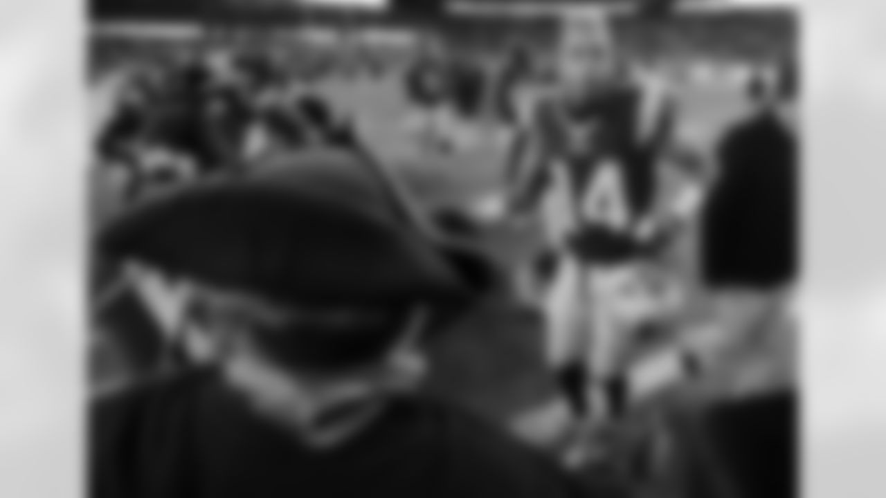 Stephon Gilmore – Instagram (@bumpnrungilmore): In the Yayo wit it‼