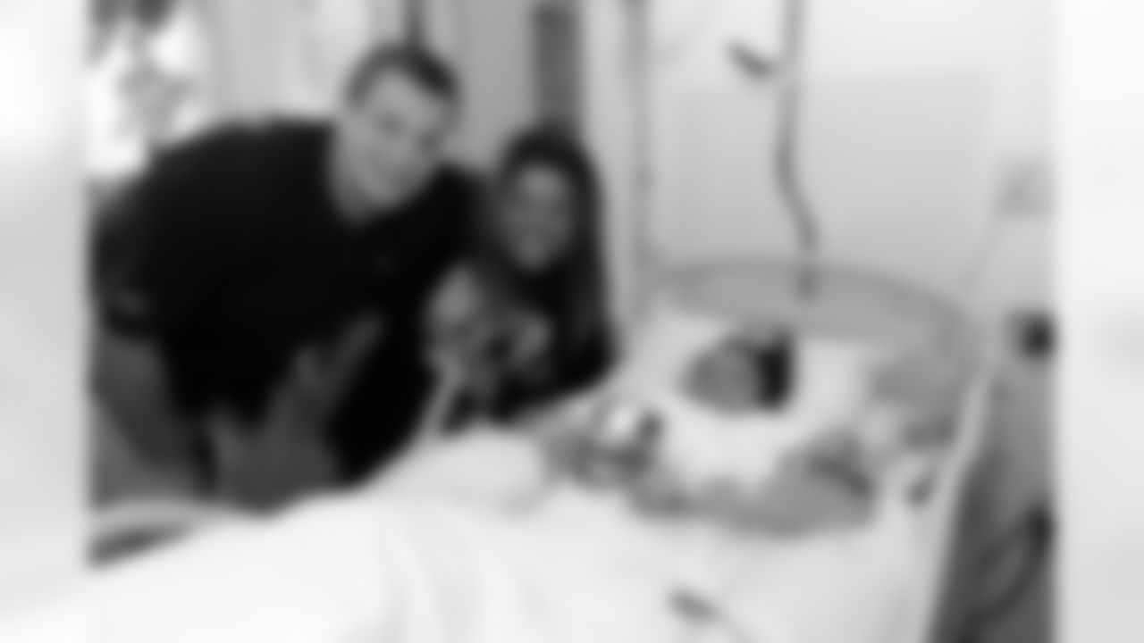BOSTON, MA - MAY 27: New England Patriot Rob Gronkowski visits Charlee and Mom at Boston Children's Hospital May 27, 2015 in Boston, Massachusetts. (Photo by Darren McCollester/Getty Images for Boston Children's Hospital)