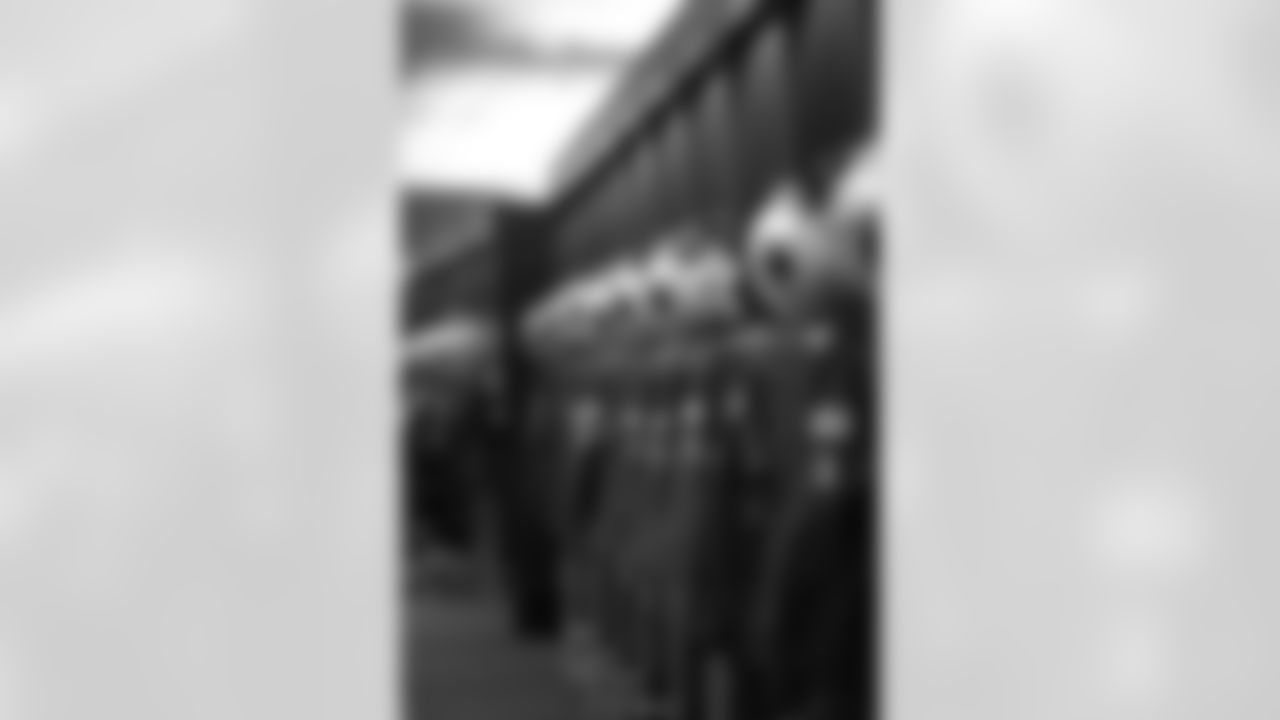md112617lockerroom-approved_ds18-watermarked.jpg