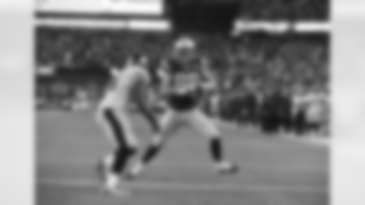 Scott Chandler